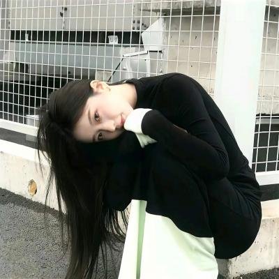 我被困在同一天十万年